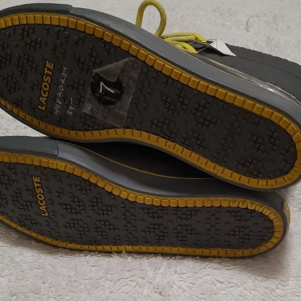Lacoste Women's Charcoal and Neon Yellow Winter Boots